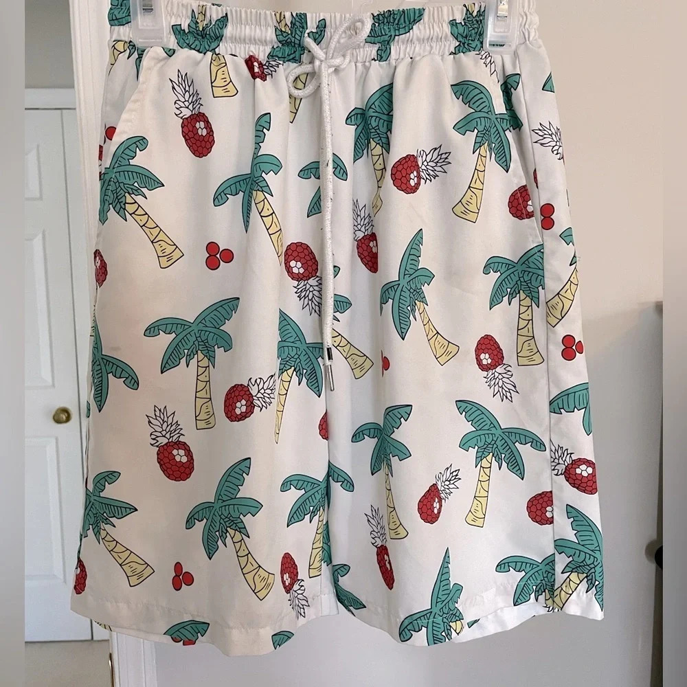 Shein Unisex Lightweight shorts. L Drawstring waist w/2 front pockets Palm trees